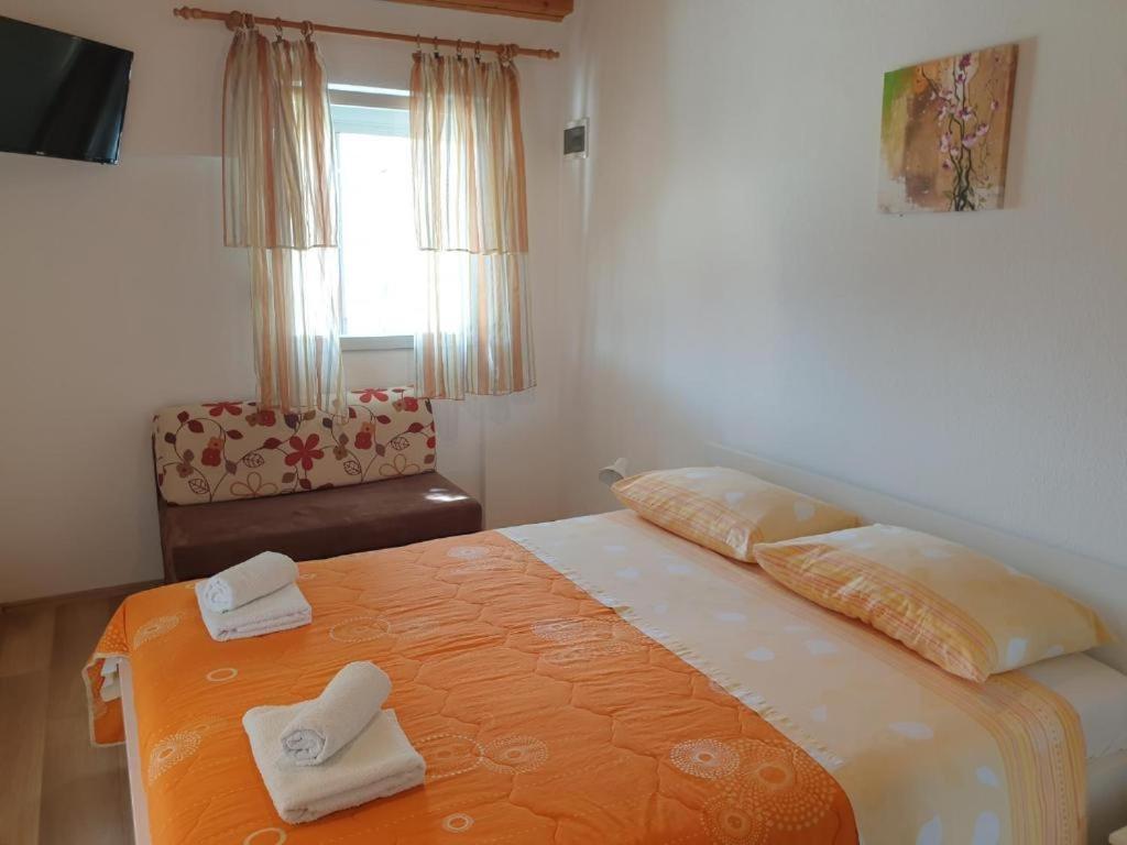 Apartments Hodanic Krk Town Exterior photo